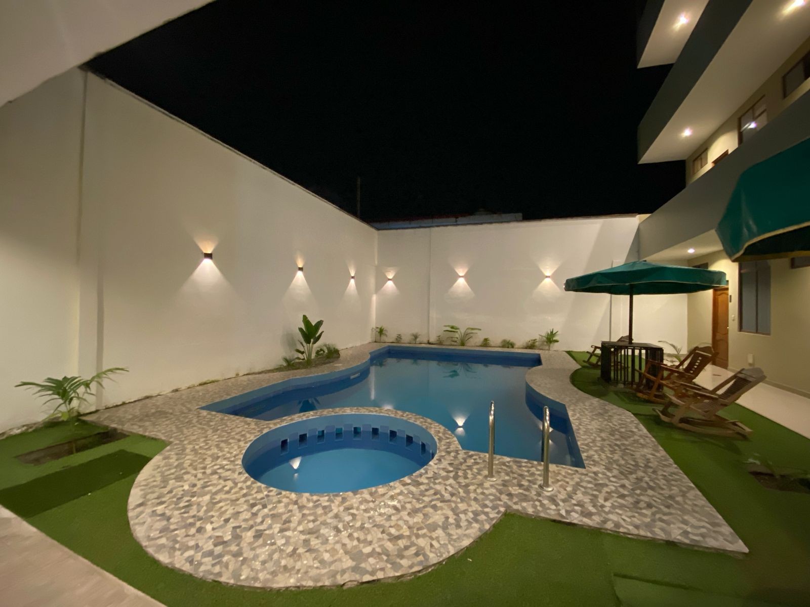 Guaros Hotel